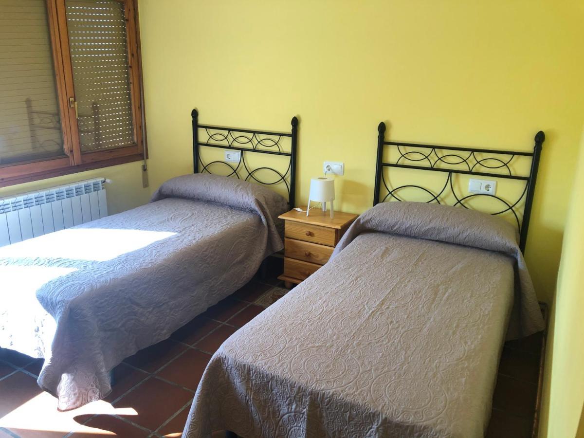 Bar Hostal Torralba De Los Sisones 외부 사진