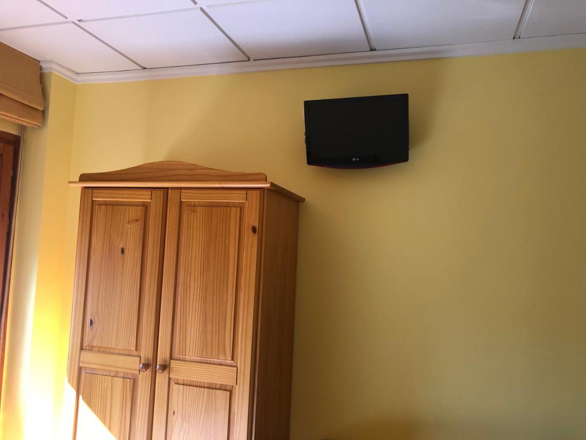 Bar Hostal Torralba De Los Sisones 외부 사진