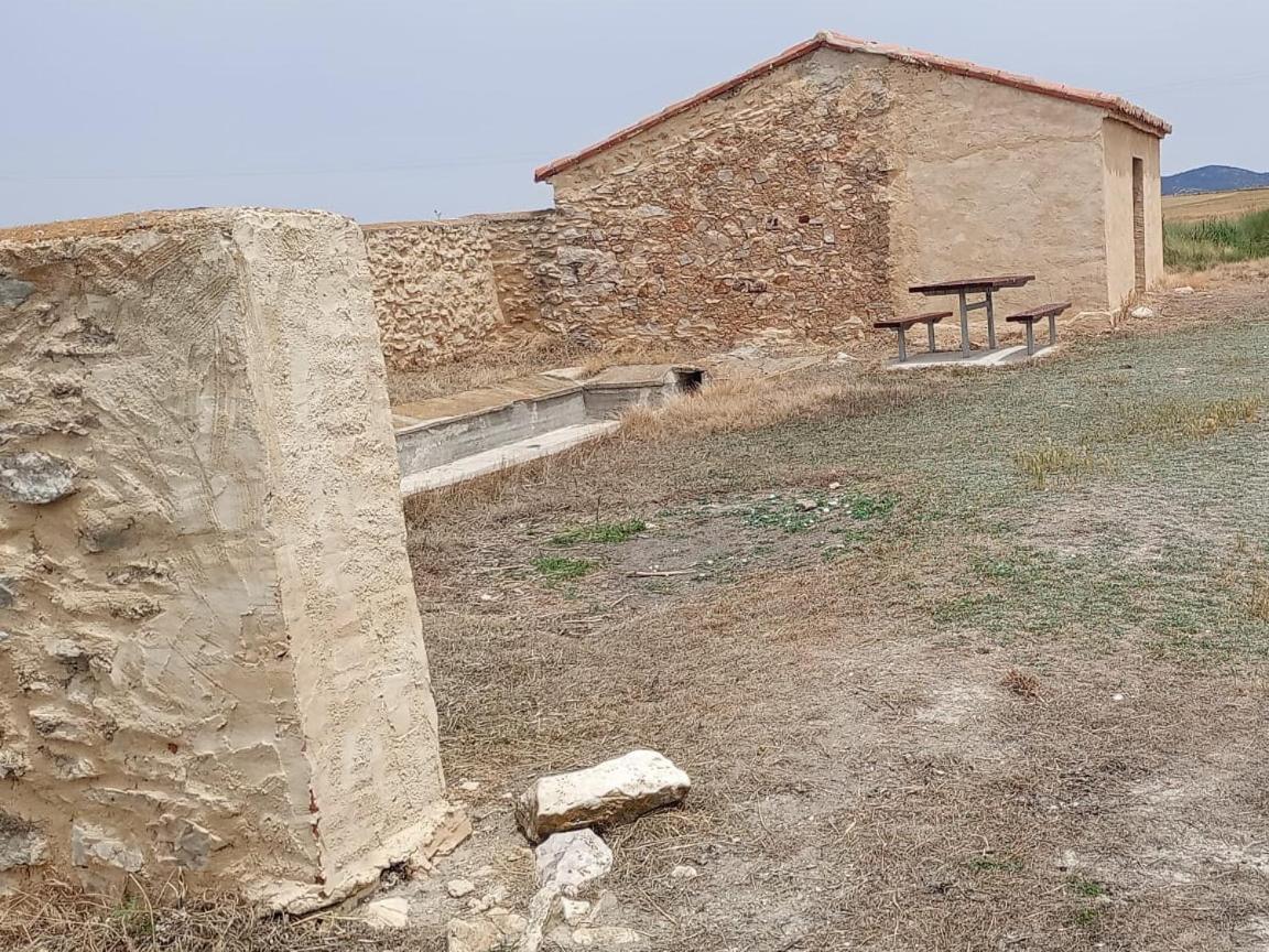 Bar Hostal Torralba De Los Sisones 외부 사진